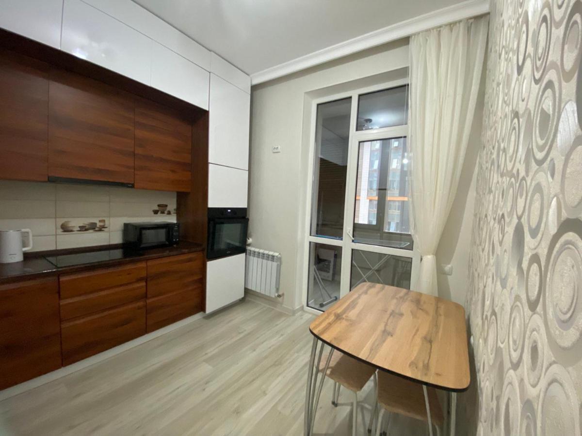 Whitehome In Panorama Park Астана Экстерьер фото
