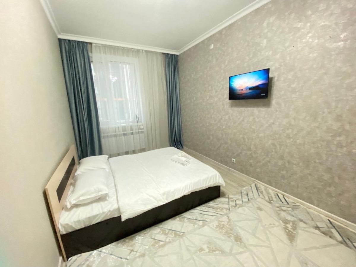 Whitehome In Panorama Park Астана Экстерьер фото
